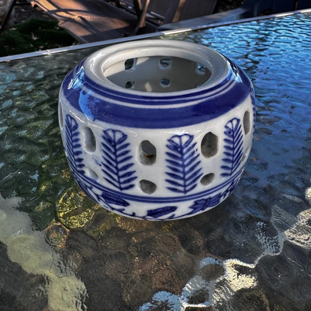Blue & White‎ Ceramic Candle Holder Lantern Silvestri Floral Fern Cutout